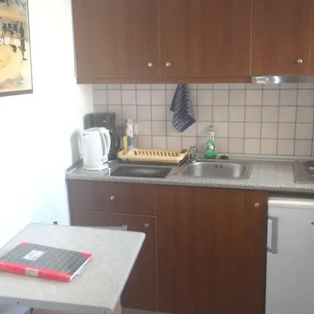 Vintage House Studios' * Πιτσίδια